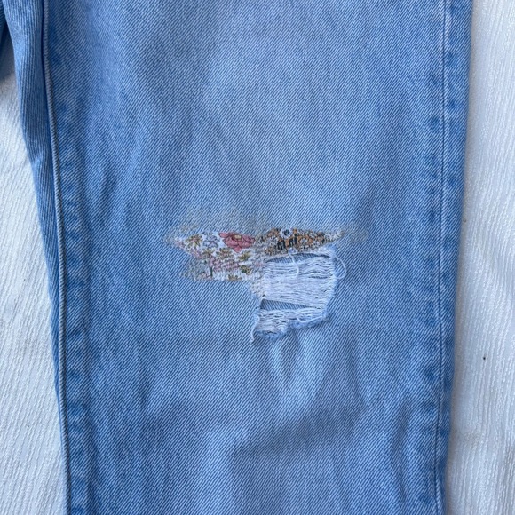 Levi's 501 150th Anniversary Edition Light Wash Distressed Denim Jeans W27 L30 - Picture 2 of 10